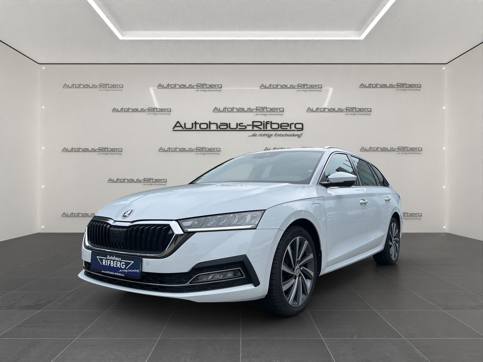 Skoda Octavia  iV COMBI STYLE 1.4 TSI/HUD/18Z/DSG/NAVI
