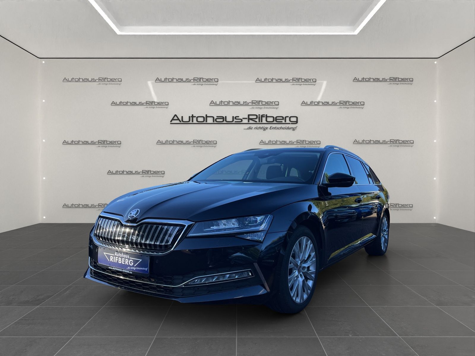 Skoda Superb COMBI 1.4 TSI Style iV/DSG/NAVI/LED/18Z