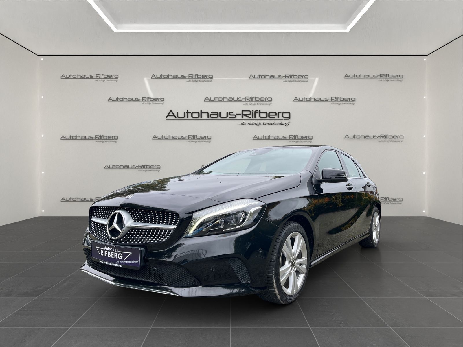 Mercedes-Benz A 180 CDI URBAN/DCT/NAVI/LED/PDC/SHZ/TEMPOMAT/17