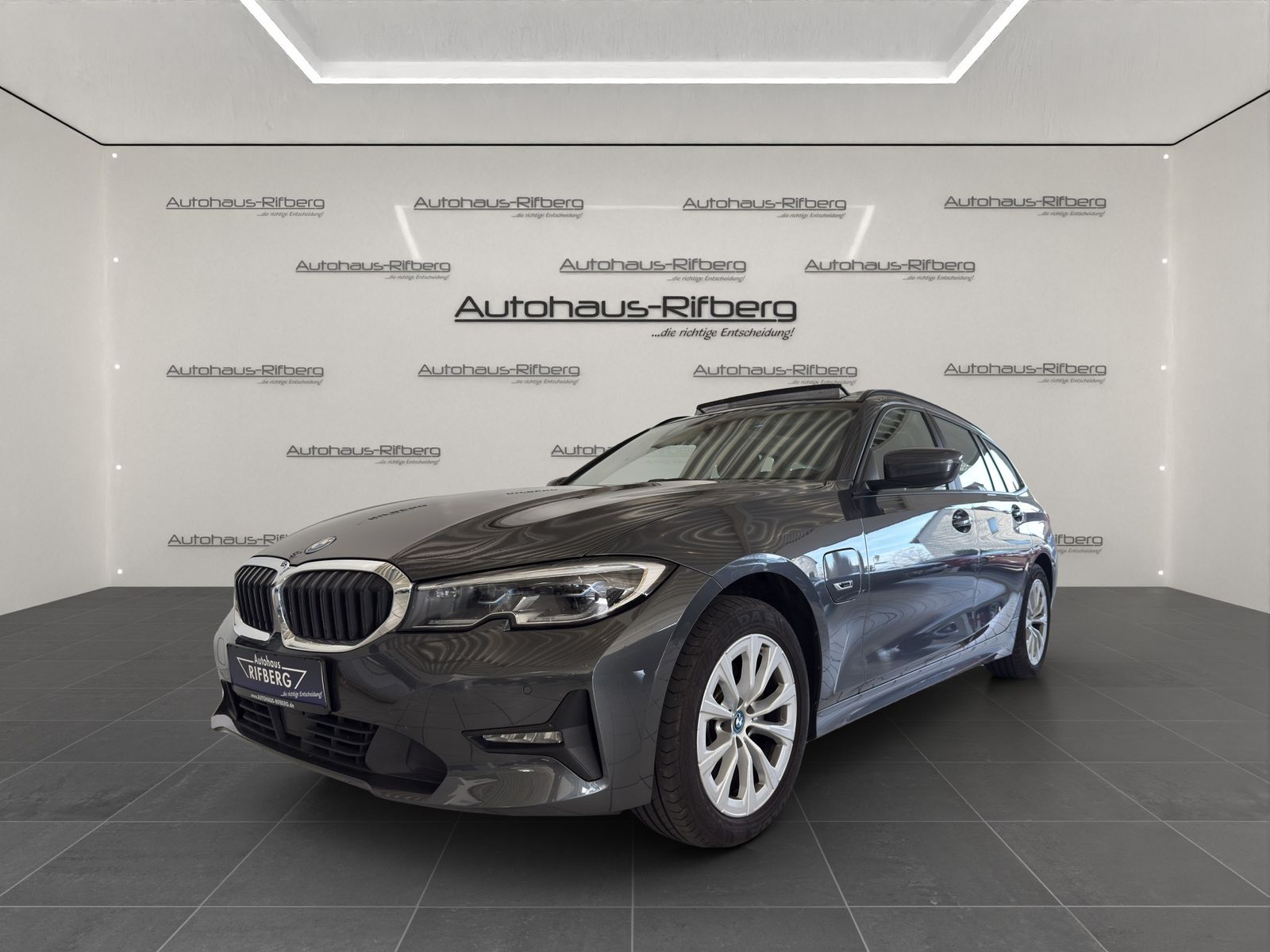 BMW 320 e xDrive AHK/PanD/DrivinA/Laser/KeyGo