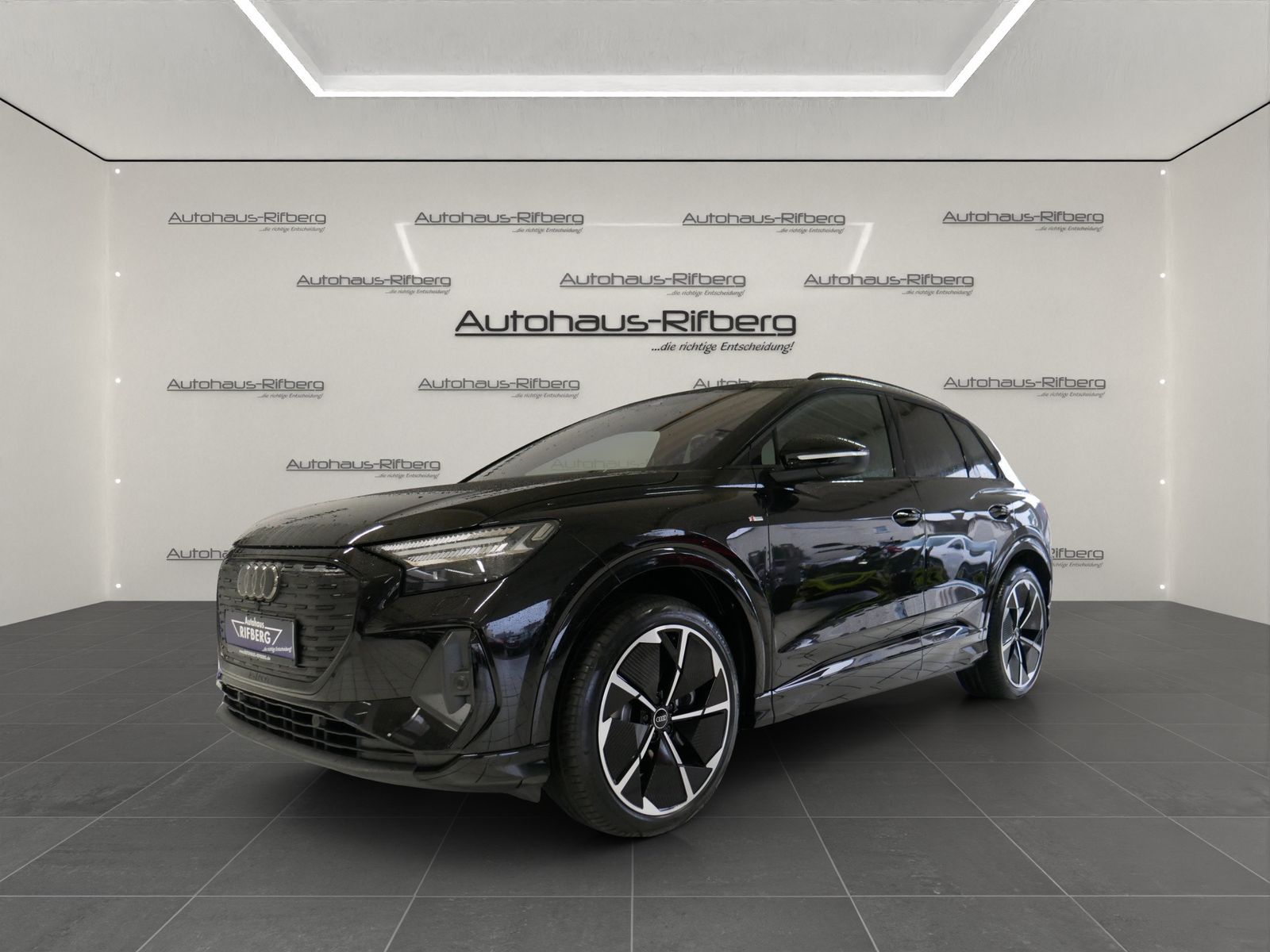 Audi Q4 e-tron 55 S line Q Matrix/AHK/Pano/Kam/HUD/21