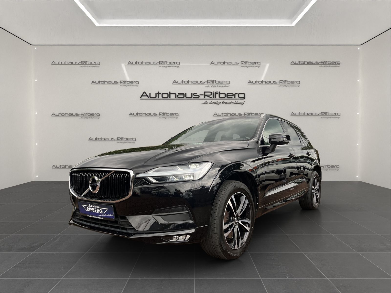 Volvo XC60 D4 Momentum 2WD/AUT/NAVI/19Z/KAMERA/LEDER